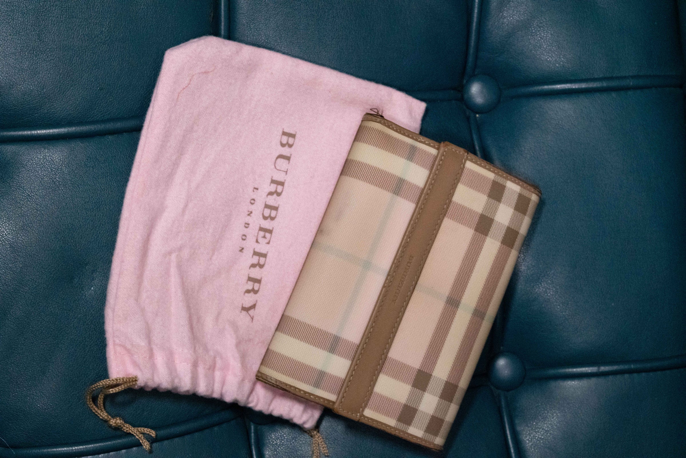 Burberry Wallet Nova Check Pink Small W/ Dust-bag | ReAdore Shop