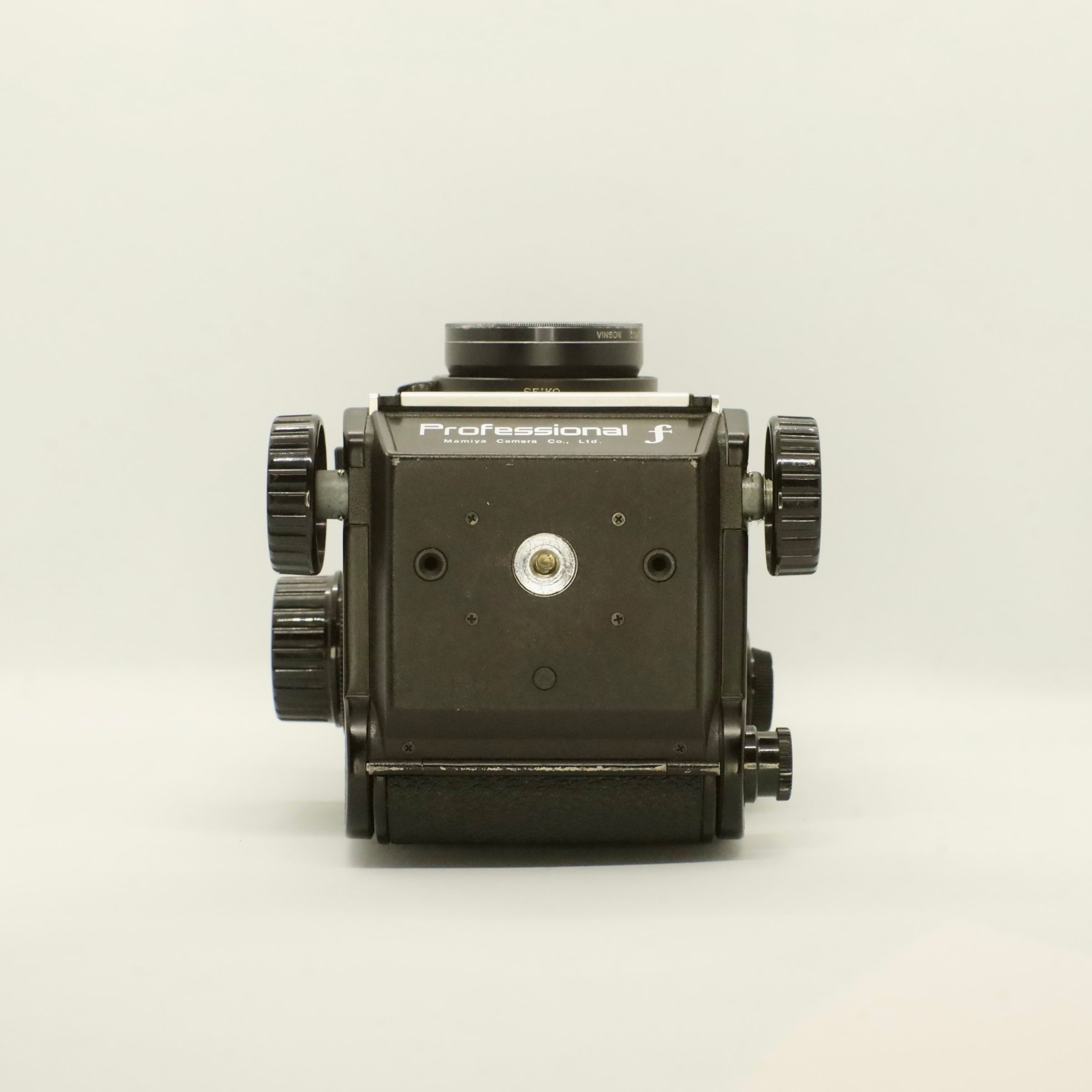 Mamiya C220 professional + 80mm f2.8 | Viva La Film