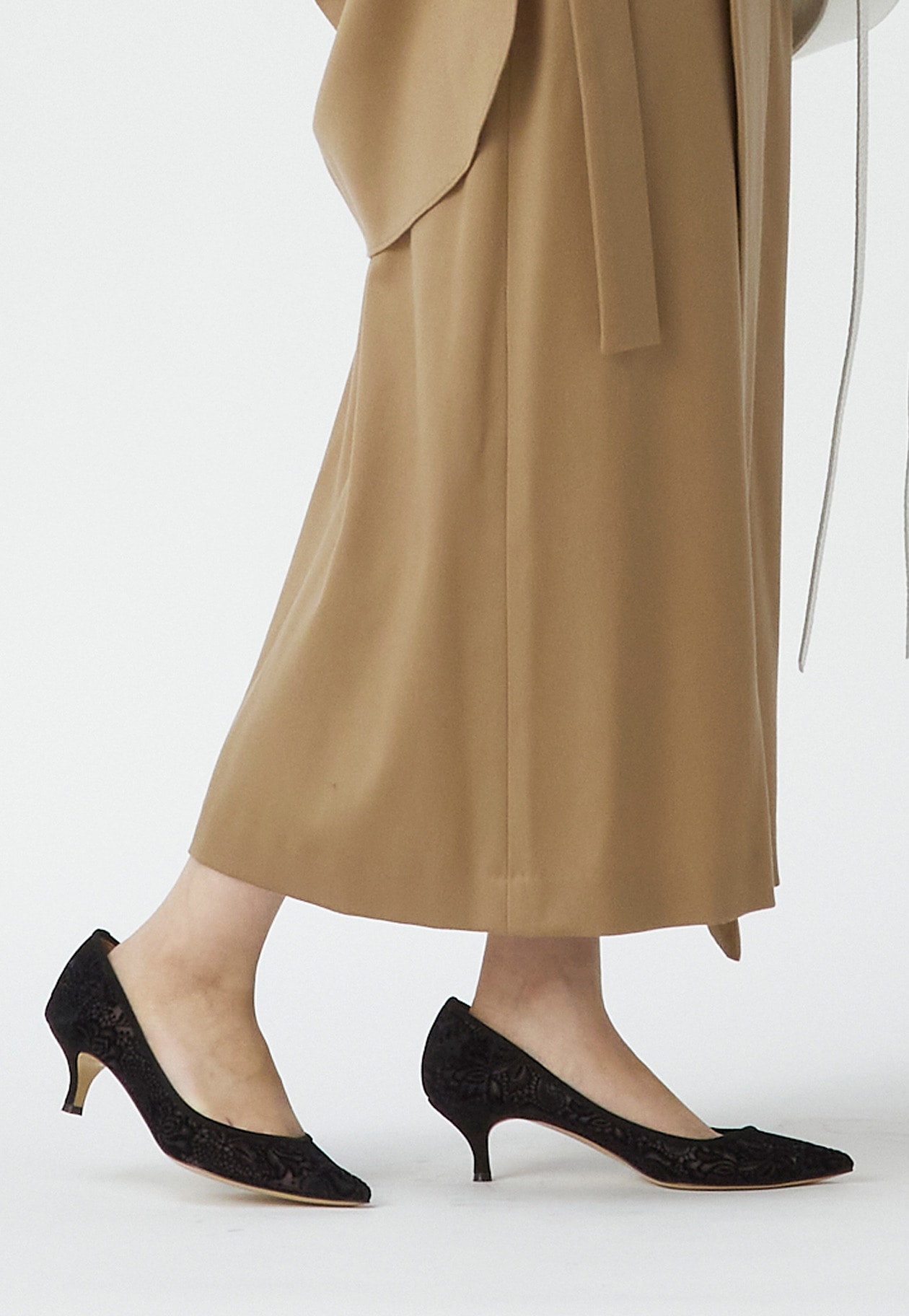 NEBULONI E. (ネブローニ)＞レースパンプス】｜1er Arrondissement