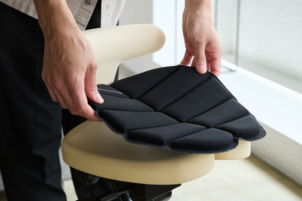 オプション／体圧分散マットby SORBO》坐骨座りを快適にする低反発