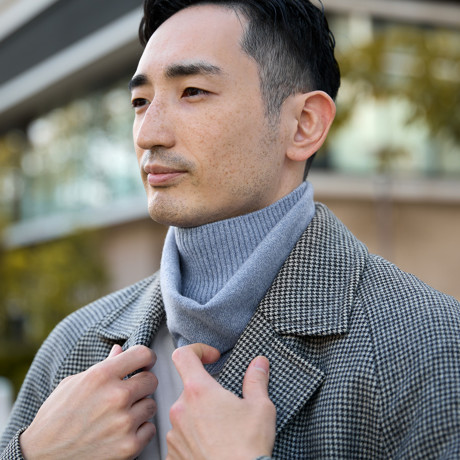 単色》なめらか極細毛、すっきり軽い着け心地の「カシミヤネック