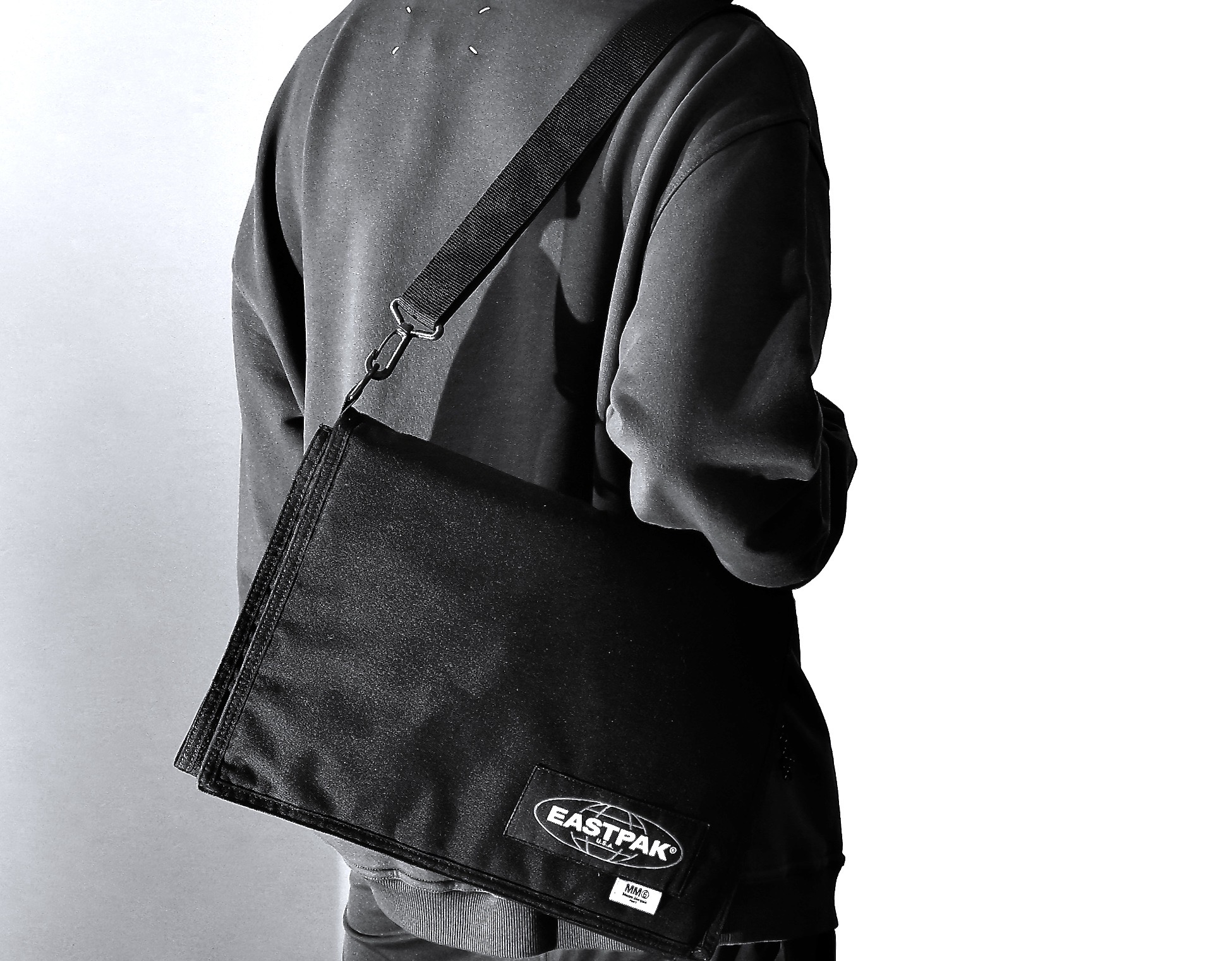 MM6 X EASTPAK “CREW XL SHOULDER BAG” - 2-B-C