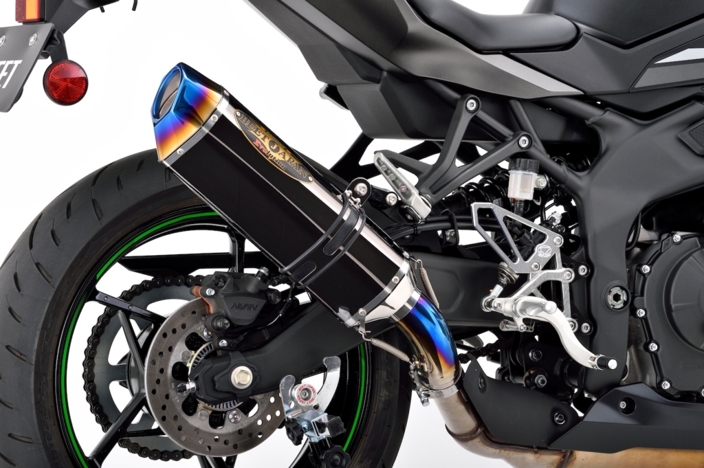 日本ビート工業よりKawasaki ZX-4R NASSERT Evolution TypeⅡスリップ