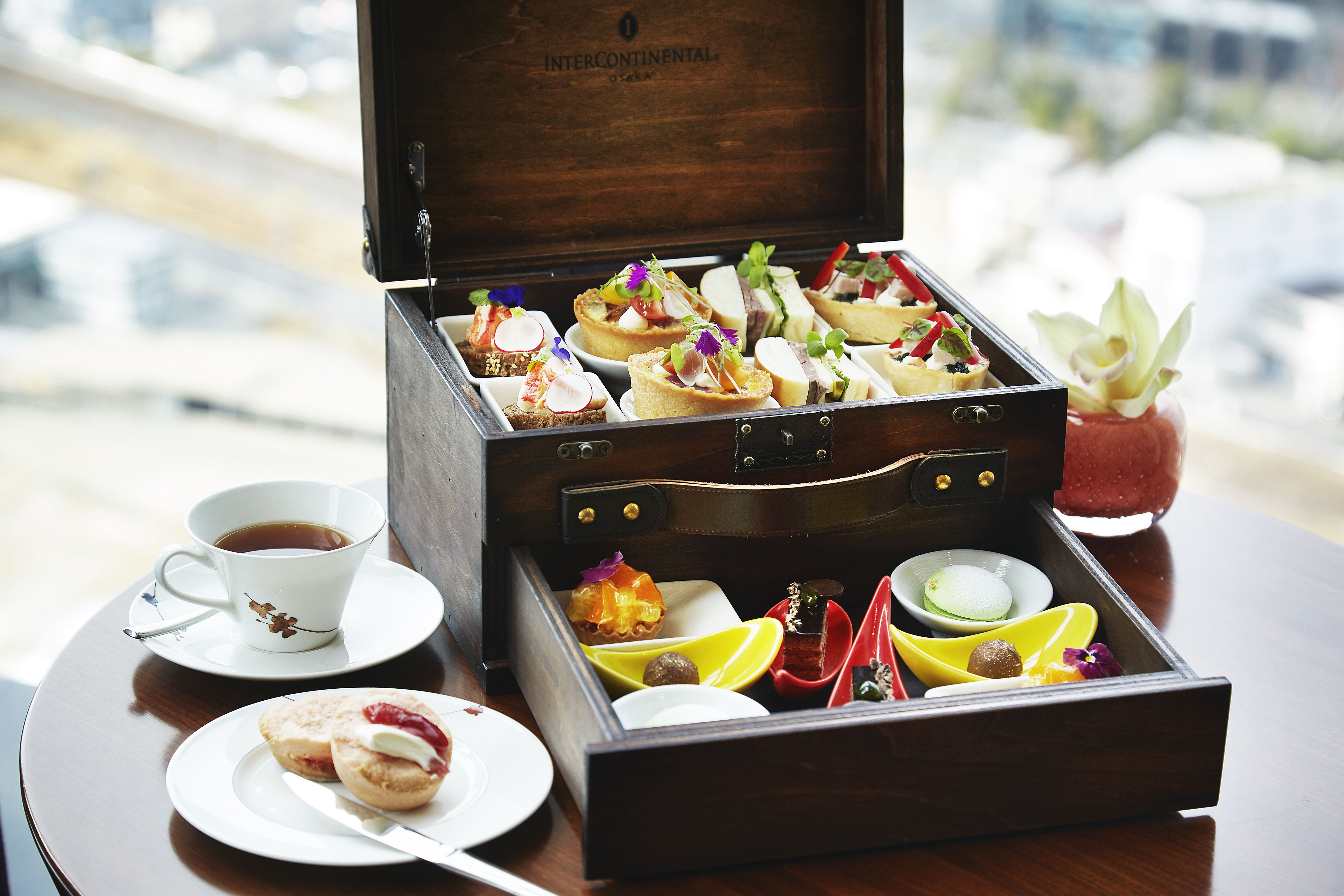 ラウンジ「3-60 （スリーシクスティ）」 - インターコンチネンタル