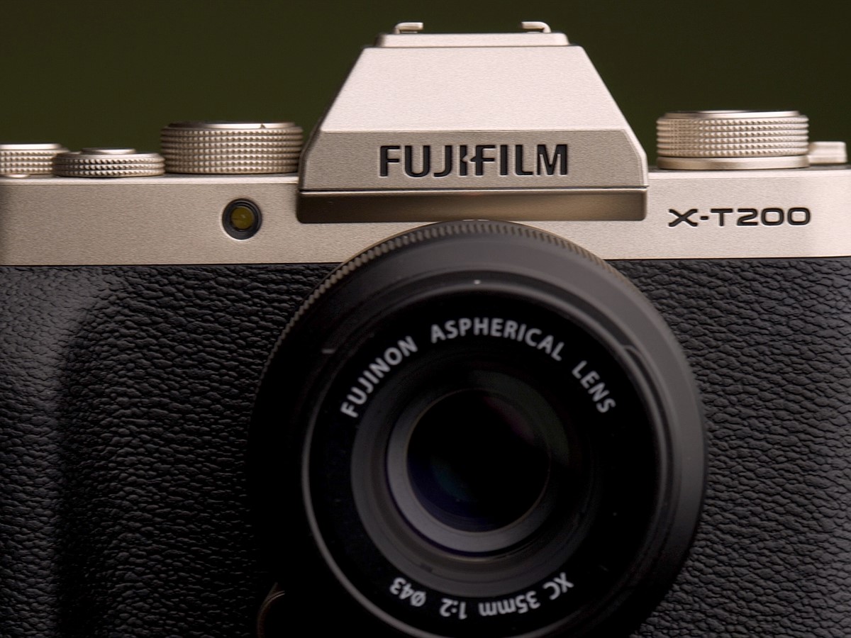 DPReview TV: Fujifilm X-T200 hands-on preview: DPReview