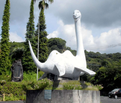 謎の生物「イッシー」ブームで観光一時代――池田湖パラダイスが閉店