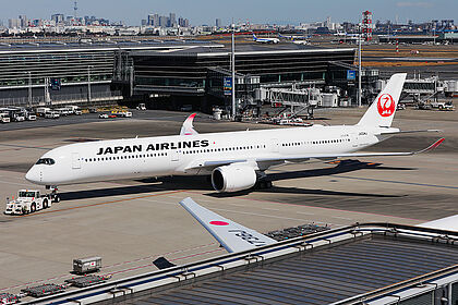 JA02WJ Japan Airlines Airbus A350-1000 | Planespotters.net