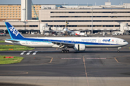 JA795A All Nippon Airways Boeing 777-300ER | Planespotters.net