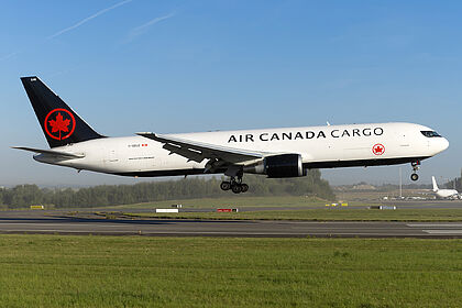 C-GDUZ Air Canada Boeing 767-300(F) | Planespotters.net