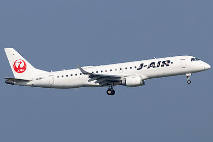 JA251J J-Air Embraer ERJ-190 | Planespotters.net