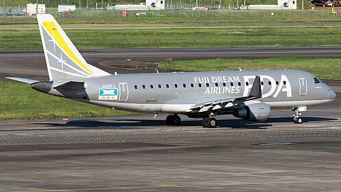 JA10FJ FDA - Fuji Dream Airlines Embraer ERJ-175 | Planespotters.net