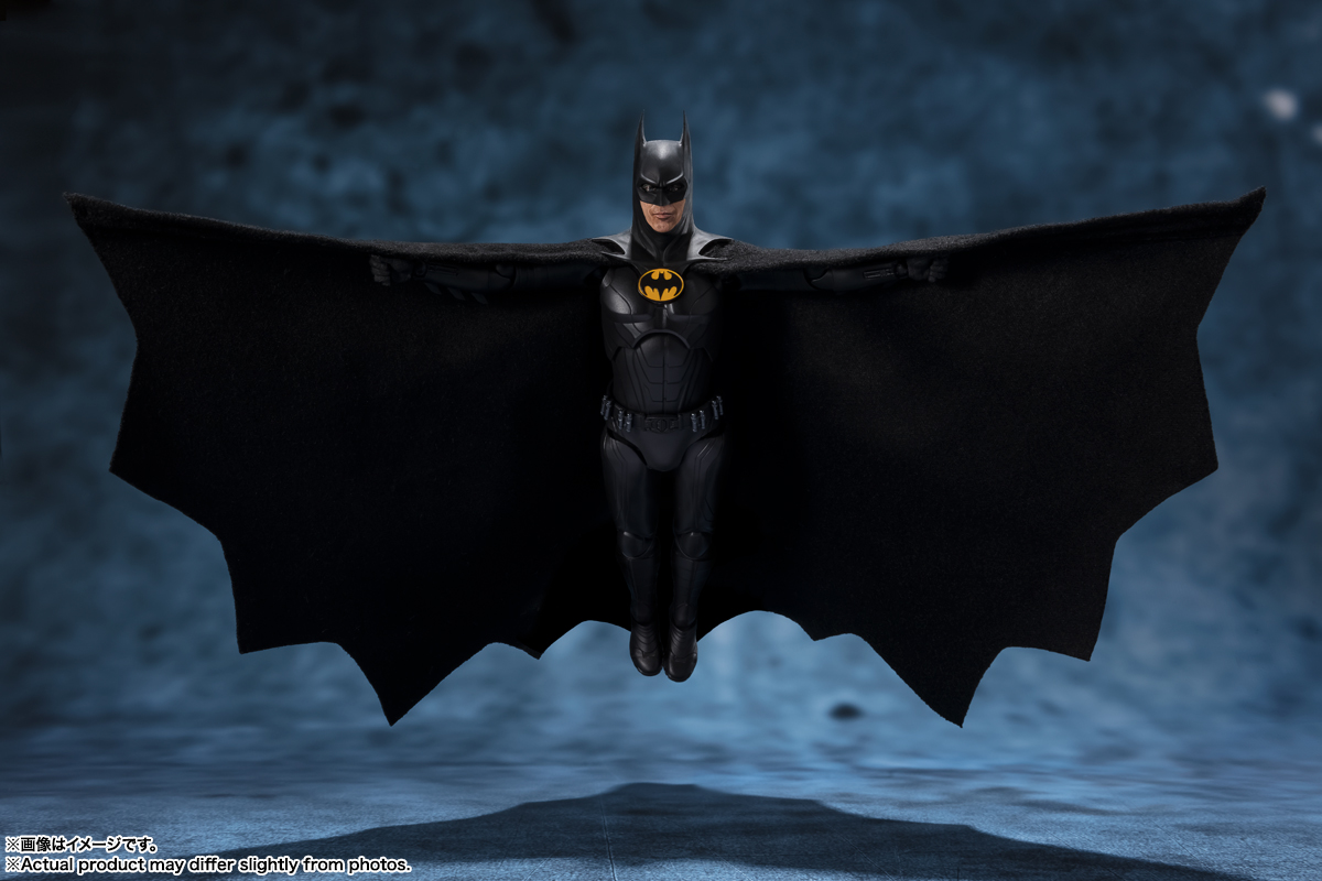 S.H.Figuarts Batman (The Flash) | TAMASHII WEB