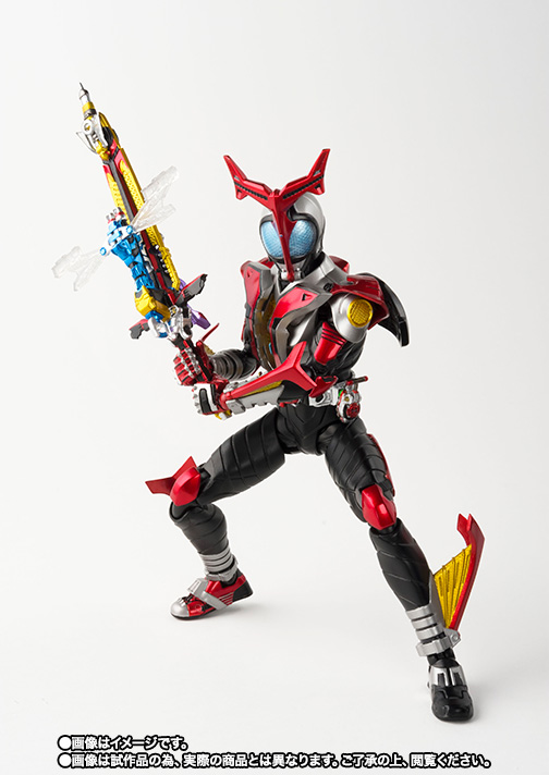 S.H.Figuarts（真骨彫製法） 仮面ライダーカブト ハイパーフォーム