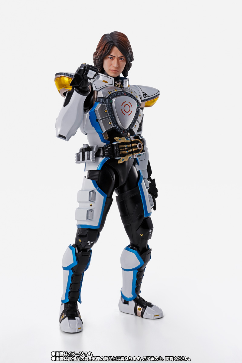 S.H.Figuarts（真骨彫製法） 仮面ライダーイクサ セーブモード