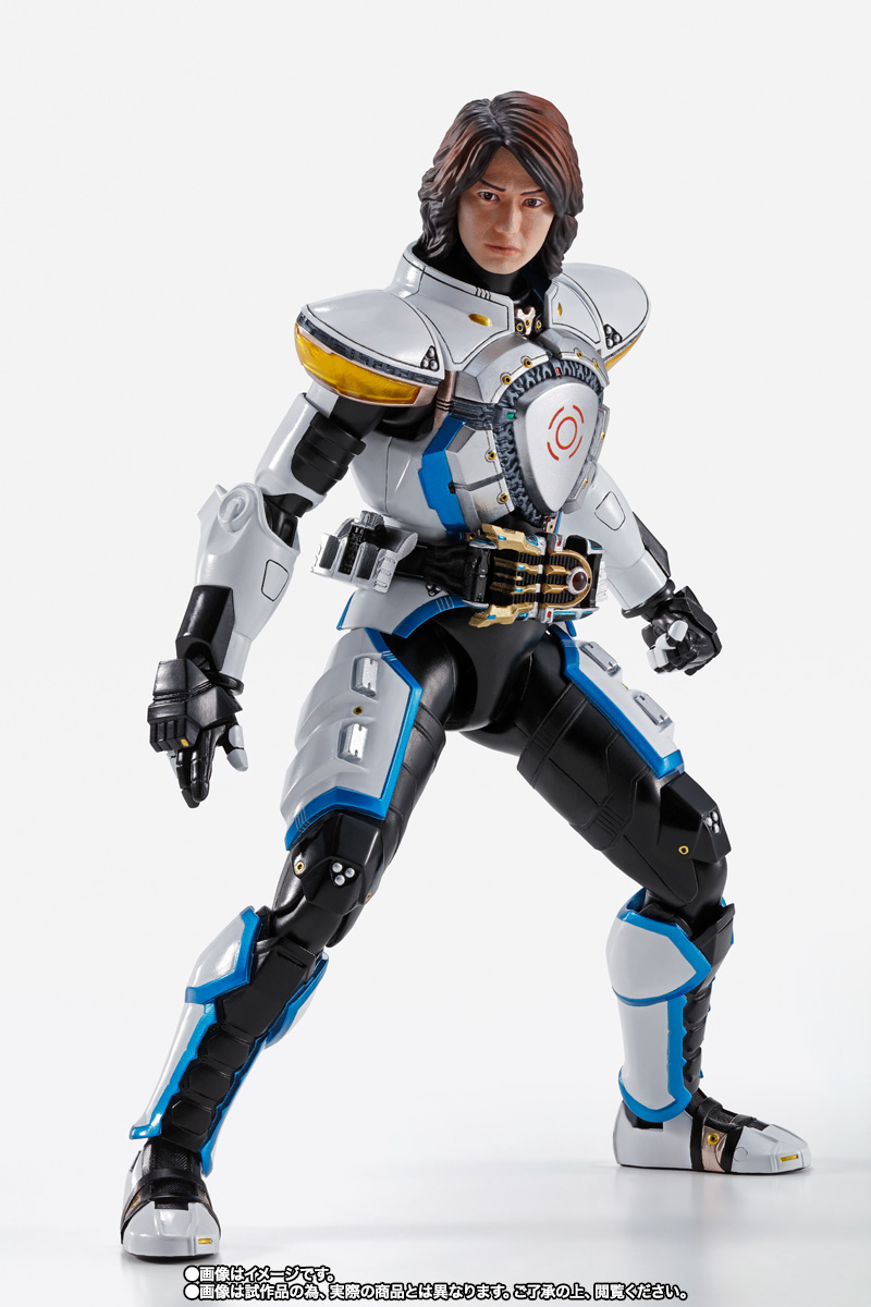 S.H.Figuarts（真骨彫製法） 仮面ライダーイクサ セーブモード