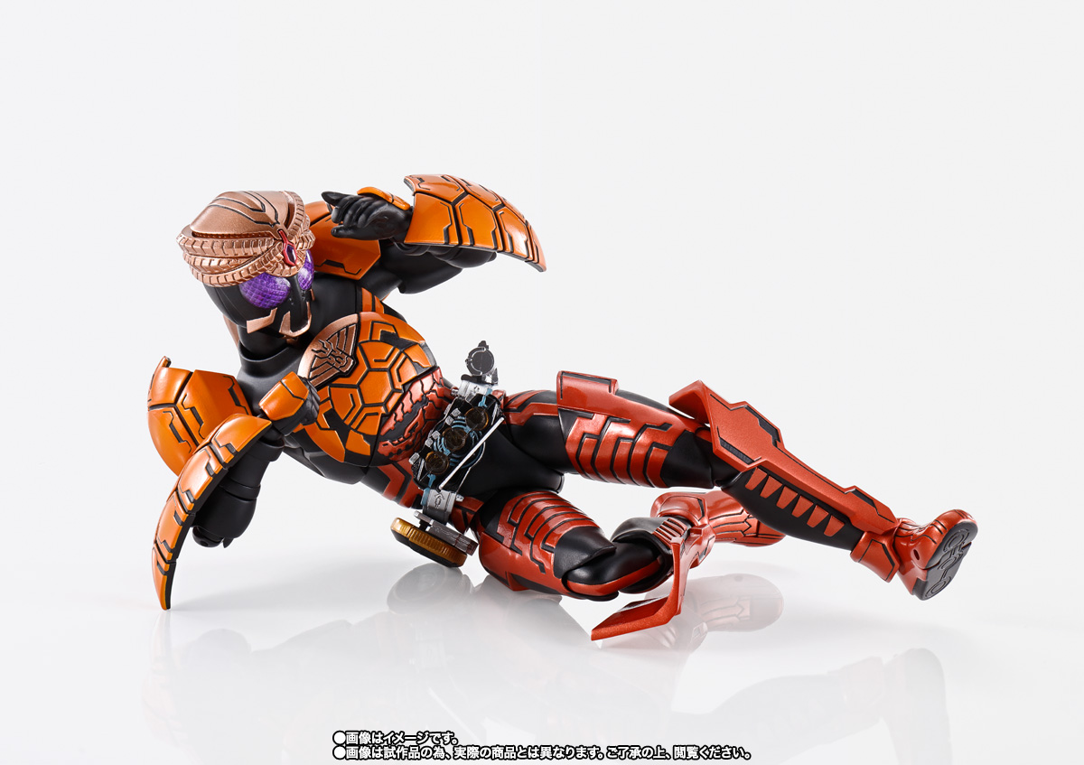 S.H.Figuarts（真骨彫製法） 仮面ライダーオーズ ブラカワニ コンボ