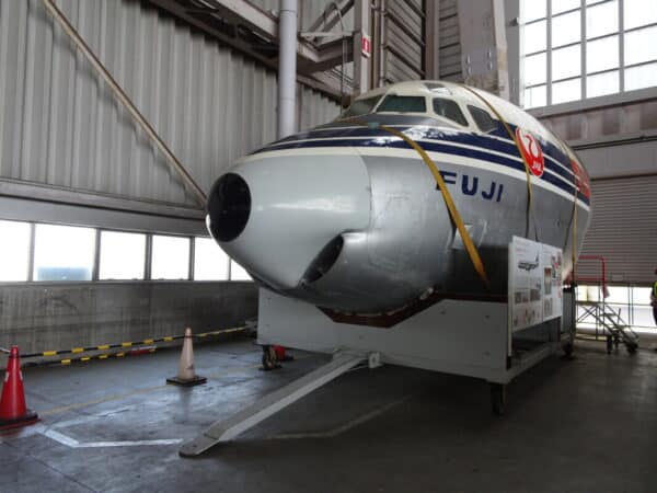 FUJI号スペシャル DC-8 機首 見学 編 - 気ままな飛行機人のプログ