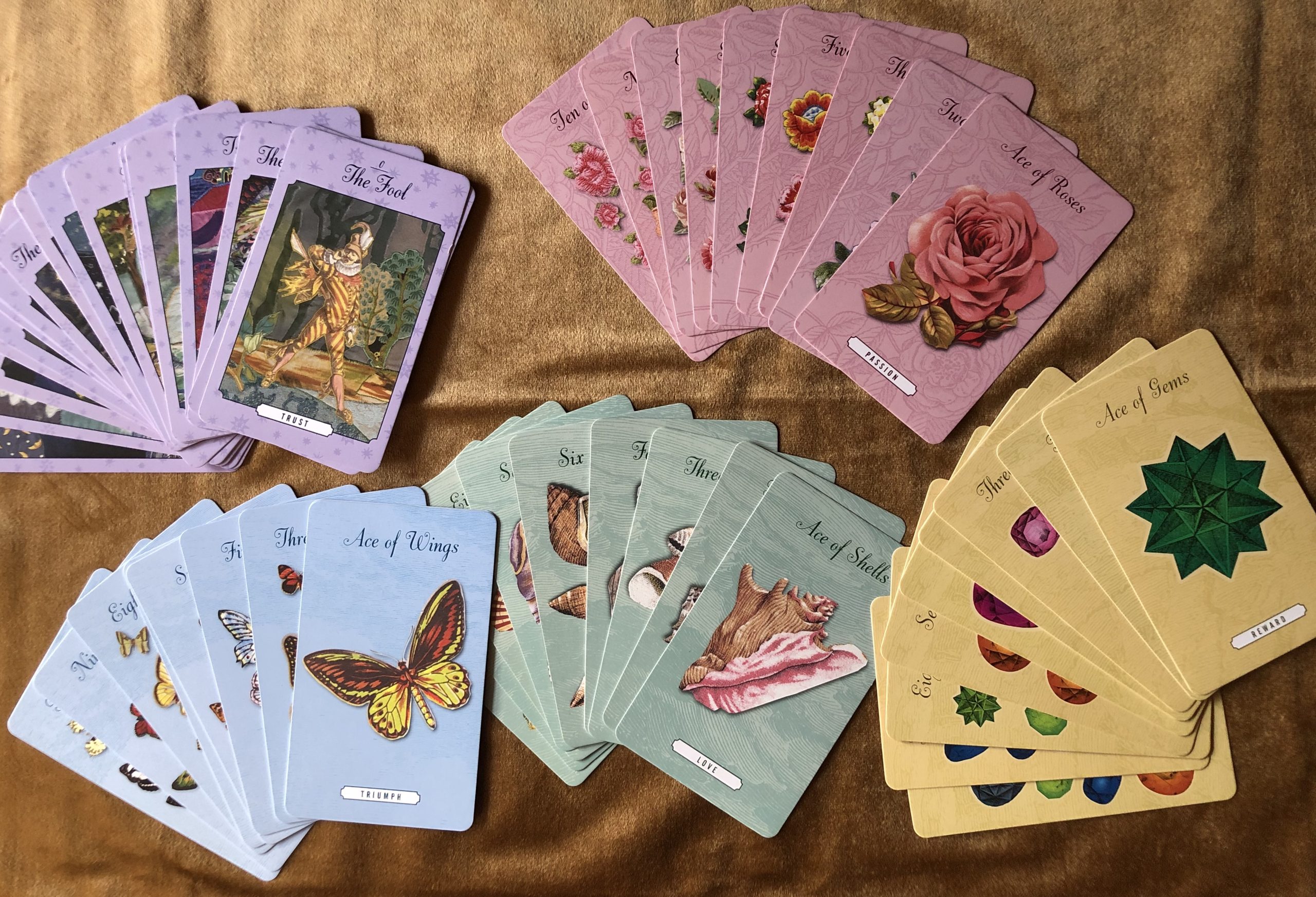 Deck Review: The Enchanted Love Tarot – TABI
