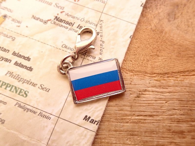 ネコポスOK】 世界の国旗 チャーム [ロシア] 1個 - 旅屋