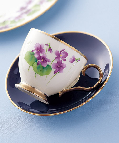 特集 手にとるたび、こころ満ちる｜ハンドペイントの世界 | ノリタケ