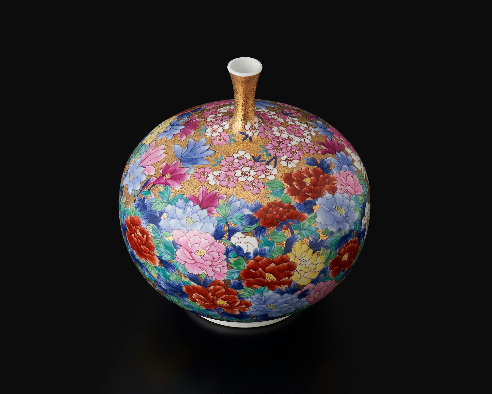 花器「花瓶 鶴首 金彩春爛漫図」 金龍窯 江口天童 有田焼 陶磁器