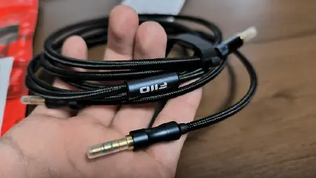 FIIO JT1 + バランスケーブルおまけ FIIO JT1 + バランスケーブル