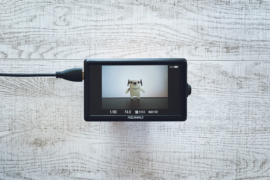 FEELWORLD FW568 5.5インチモニターを動画撮影と夜景写真のために購入