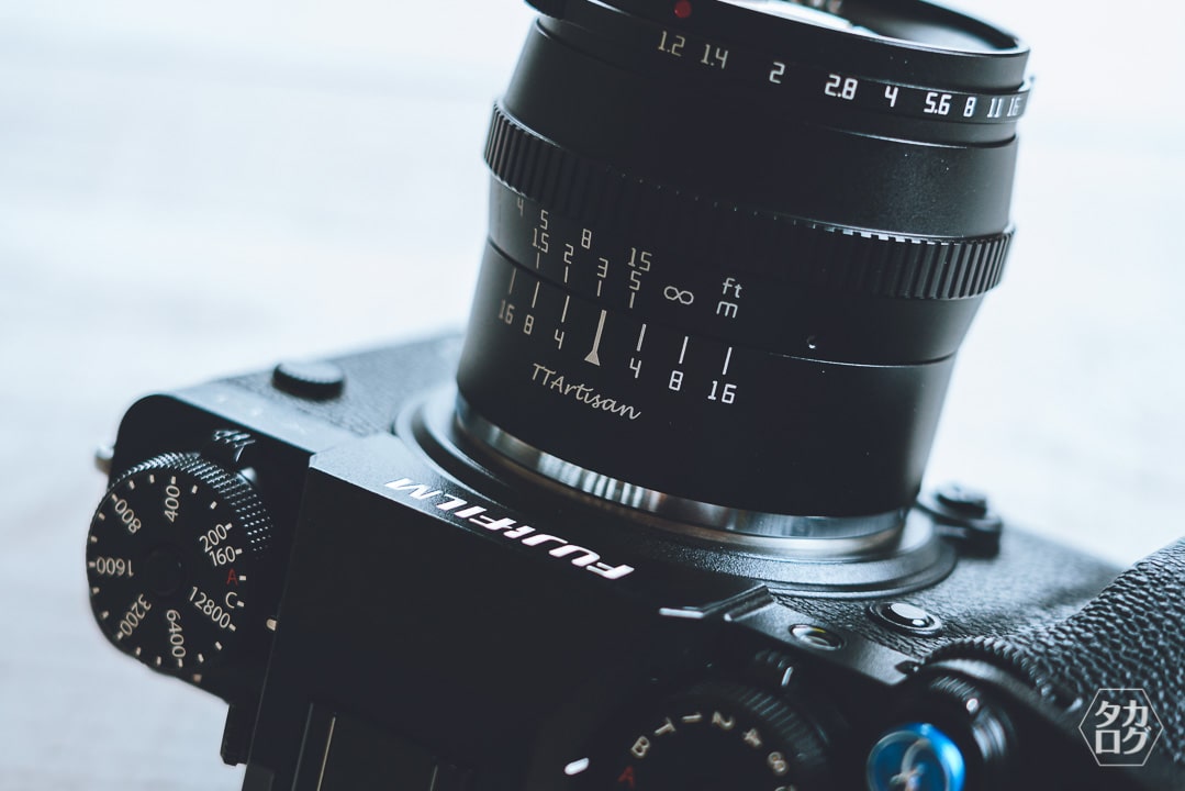 TTartisan 50mm F/1.2 C花撮影で滑らかなボケを感じる単焦点レンズ