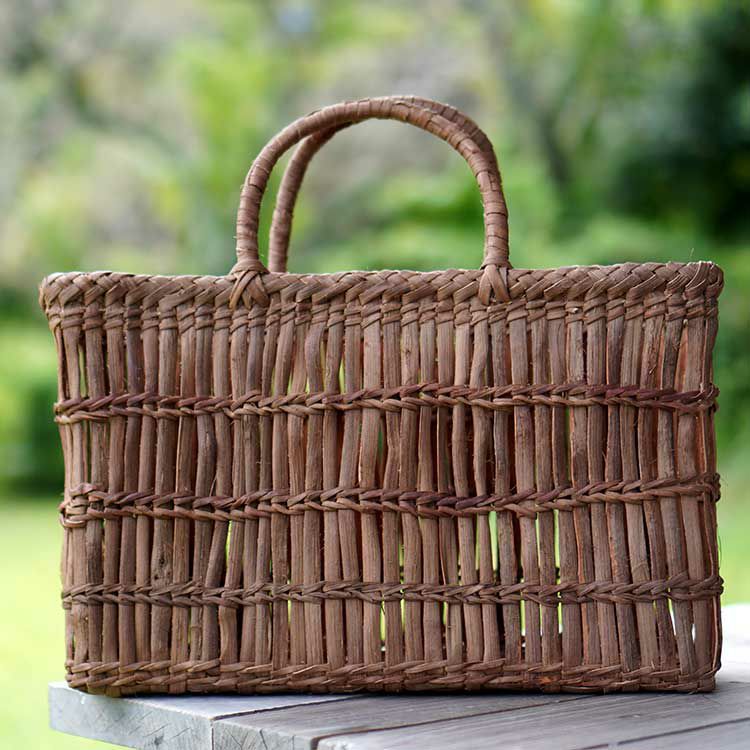 受注生産 お届けまで約1～2ヶ月】 【国産】山ぶどう棚編み手提げ籠