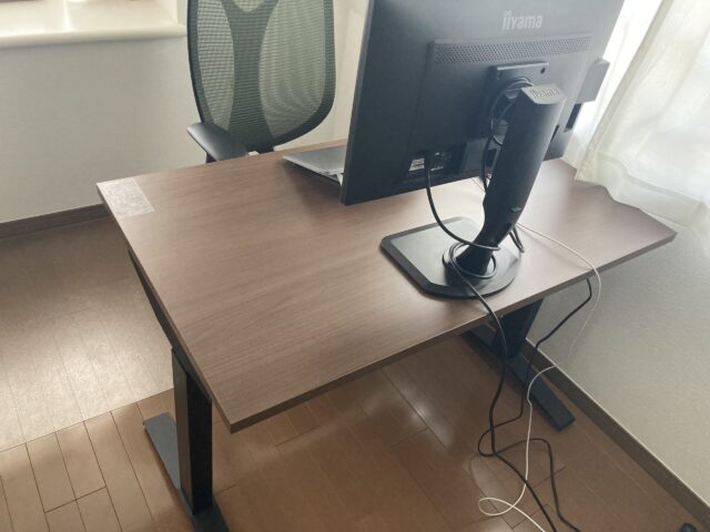 レビュー】コクヨ『STANDSIT-W』は使い心地もコスパも抜群！｜TagaPods