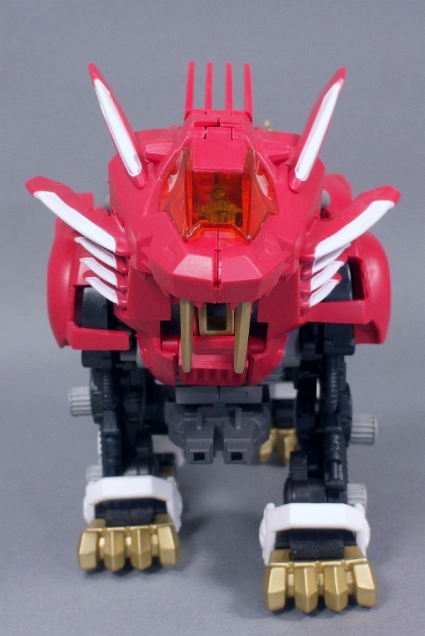 ZOIDS ブレードライガー 限定レオン・トロス専用機 - またーりといくよ。