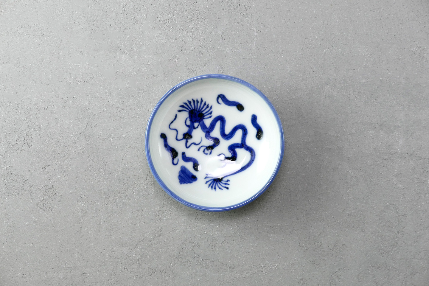 染付竜 平盃 - 【公式】田代陶器店 TASHIRO TOUKITEN オンラインショップ