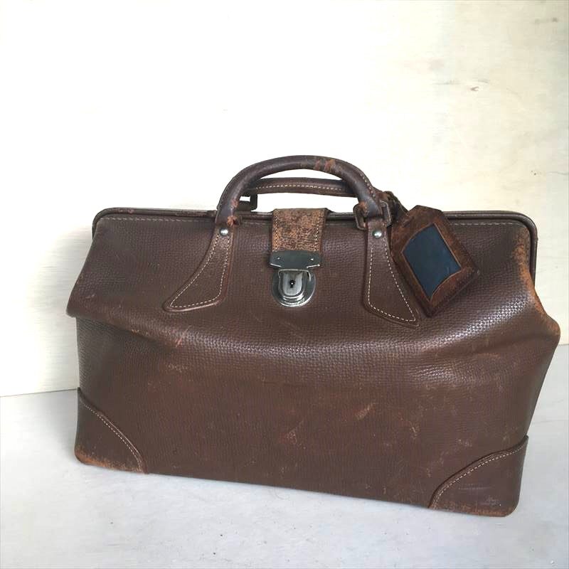クラシカルな佇まいのレザー・ドクターバッグ 幅44×高27×奥22cm ダレス