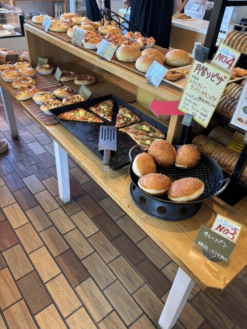 手作りパンの店 「チロル」 - 郡山/パン | 食べログ