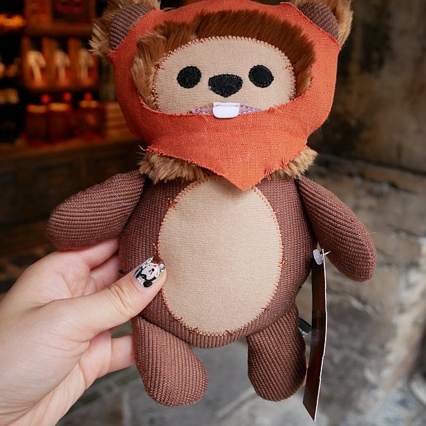 スターウォーズランドに可愛いぬいぐるみがありました！『トイダリアン