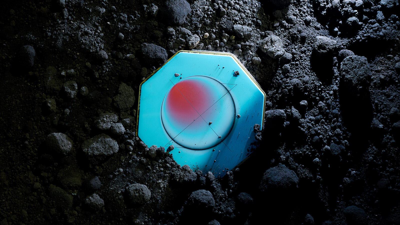 自身初の映像作品として日本武道館単独公演 「惑星 X」のBlu-rayを