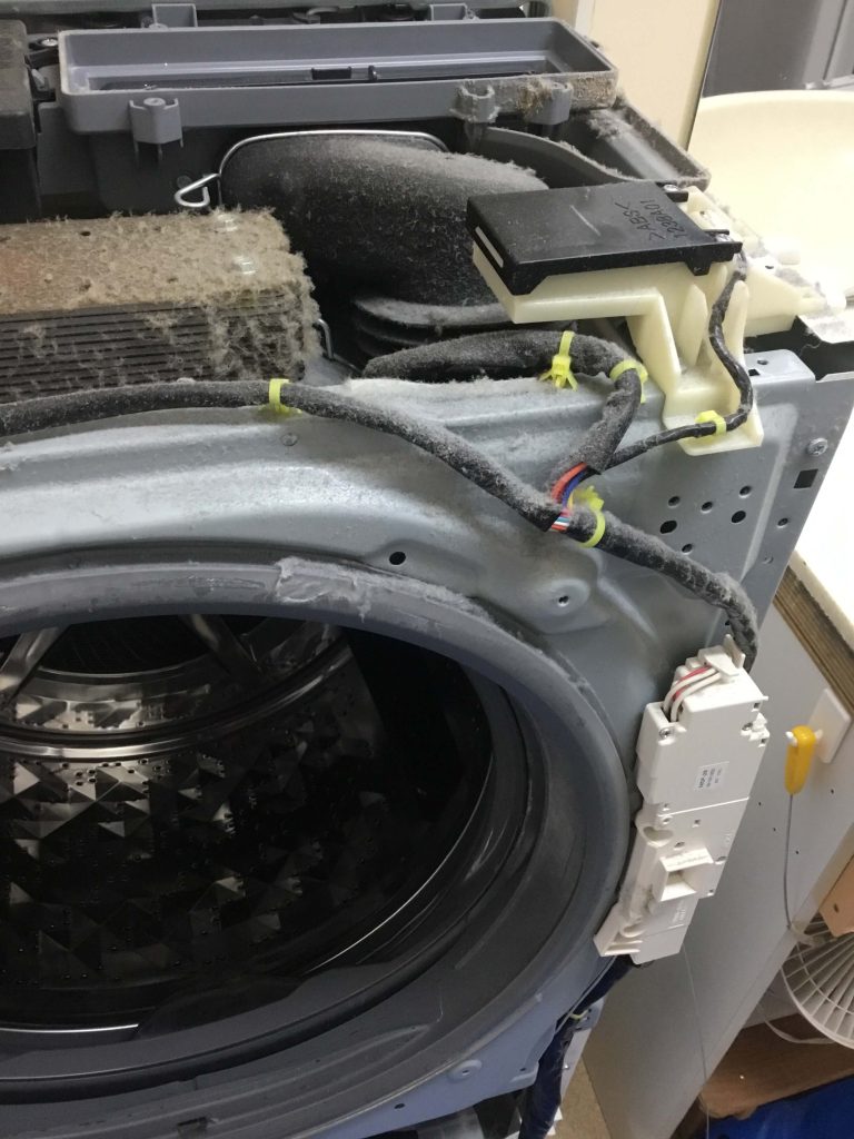 パナソニック製ドラム式洗濯機キューブル NA-VG1200Lの分解