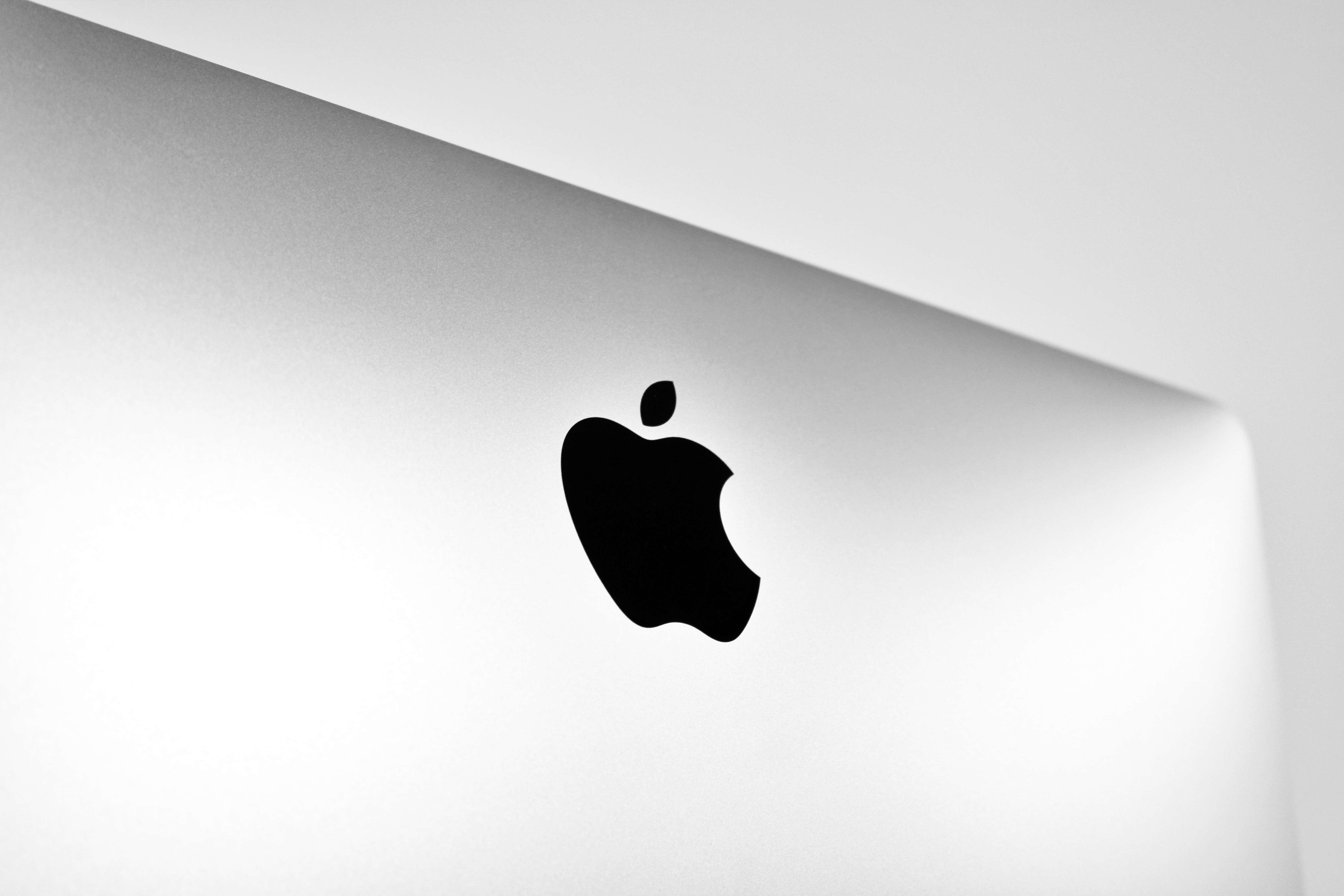 27inch iMac with Retina 5k Display 2019 1 TB SSD 64 GB RAM 3.6GHz