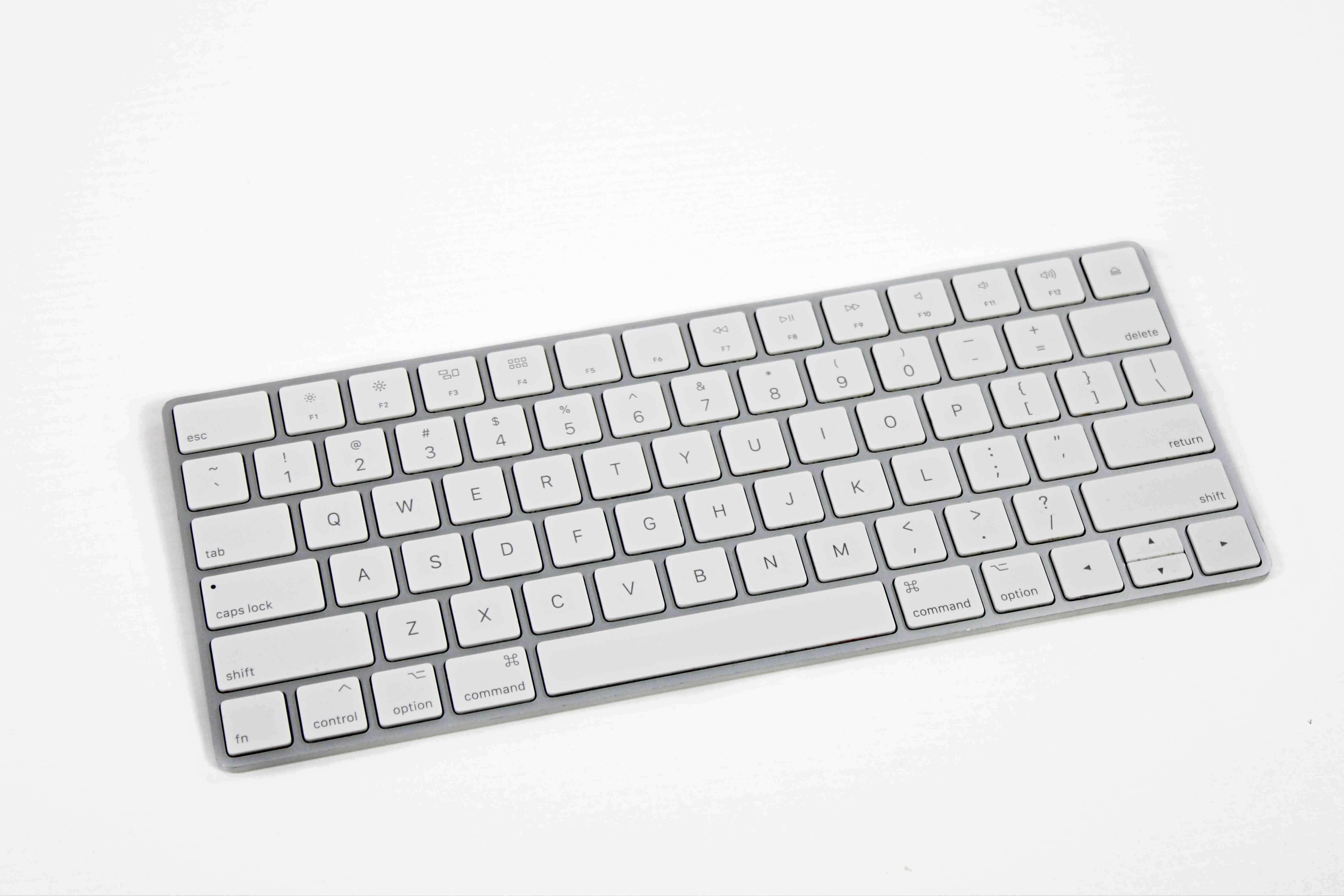 Magickeyboard JIS ② APPLE WIRELESS KEYBOARD (JIS) ⁄ Mouse APPLE
