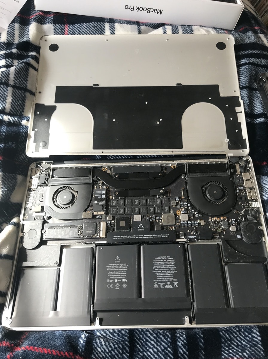 MacBook Pro 2011を開腹手術してみた｜TechRacho by BPS株式会社