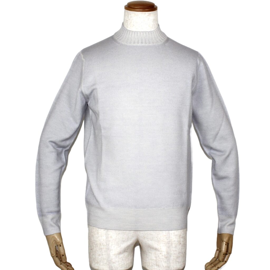 これぞ「覇権ニット」。クルチアーニのガーメントダイモックネック | a