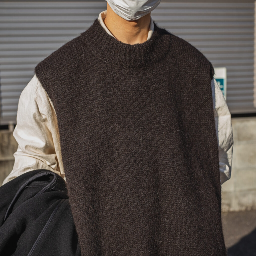 圧倒的素材感。極上のブラックアルパカを詰め込んだMARKAWAREの新作