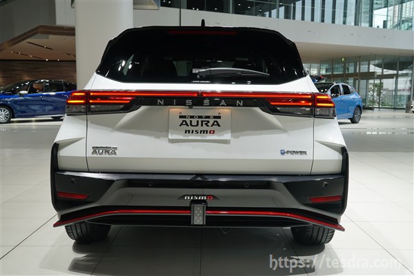 存在感がスゴイ！新型オーラ ニスモのフォグランプの魅力＆注目