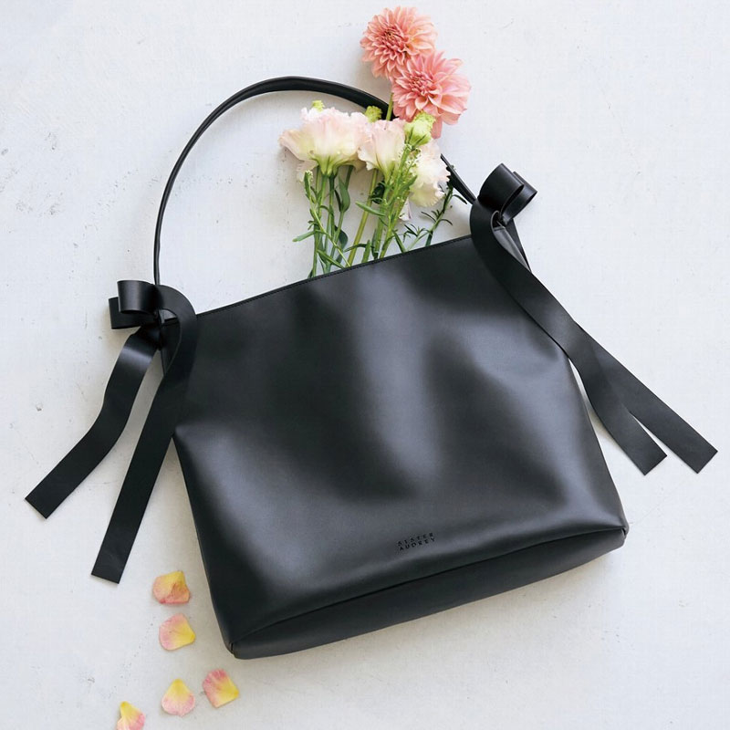 SISTER AUDREY サイドリボン付きレザー調トートバッグBOOK│宝島社の