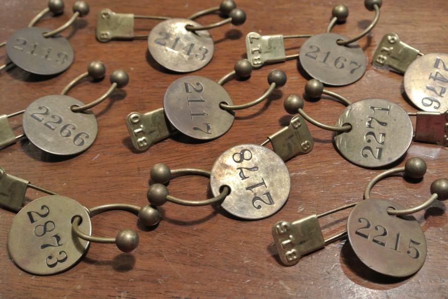 普通郵便120円でも可】 【Vintage】 真鍮製 キーリング/キーホルダー +