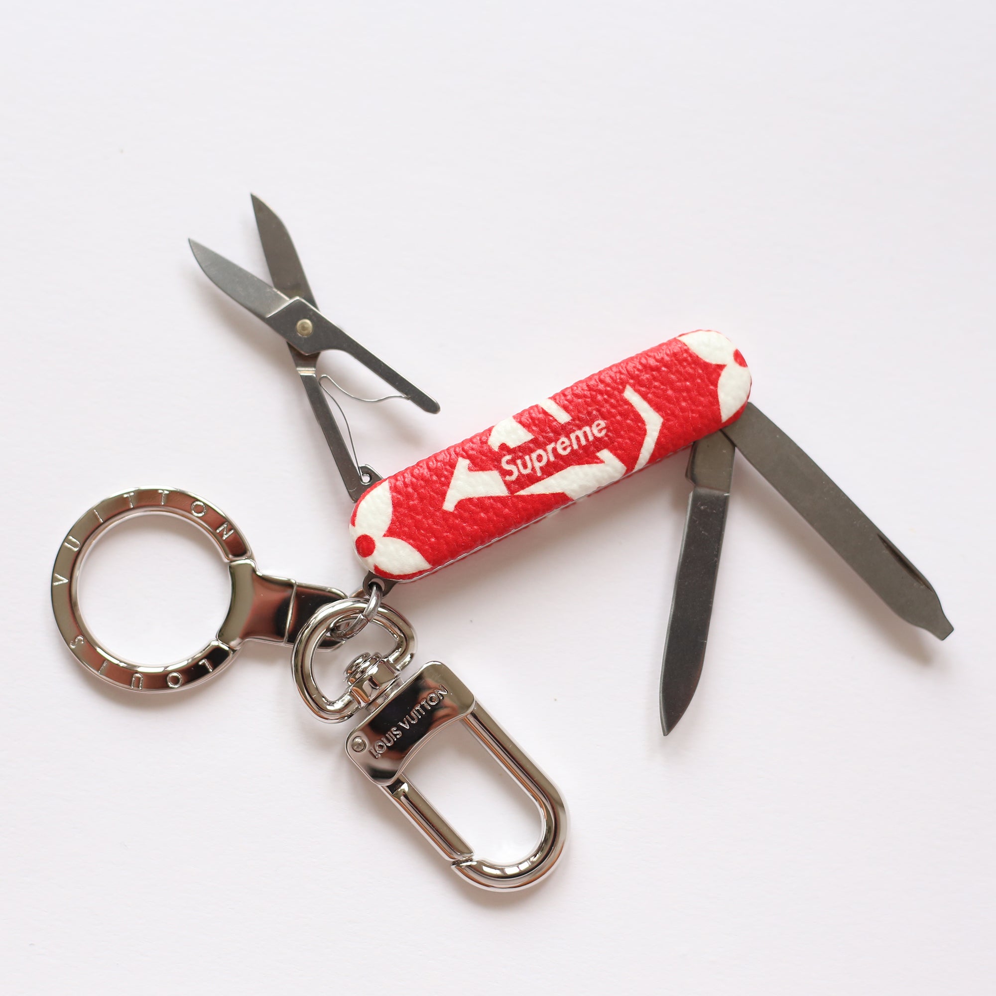 Louis Vuitton | Supreme Pocket Knife Charm | Red– TC