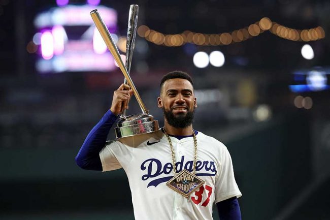 優勝で1.5億円超獲得 ド軍ヘルナンデスを見守る愛妻が話題、視聴者