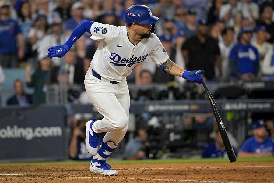 Andy Papes】◇『ドジャース パヘスがデッドボールとなった実使用球