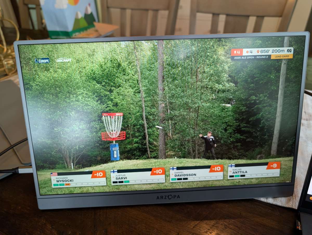 ARZOPA Z1FC Gray 16.1'' 144Hz Portable Gaming Monitor review - The