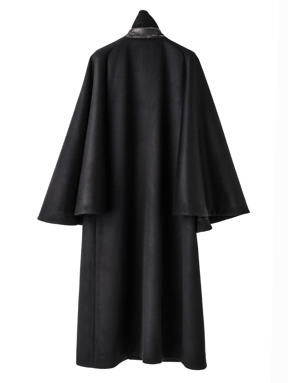 sj.0023AW25-black ケープコート The Black-and-White Realism 2025